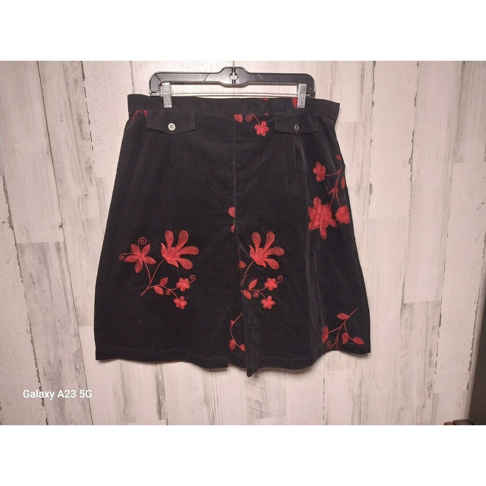 Erin London Women's XL Black Corduroy Skirt With Red Floral Embroidery